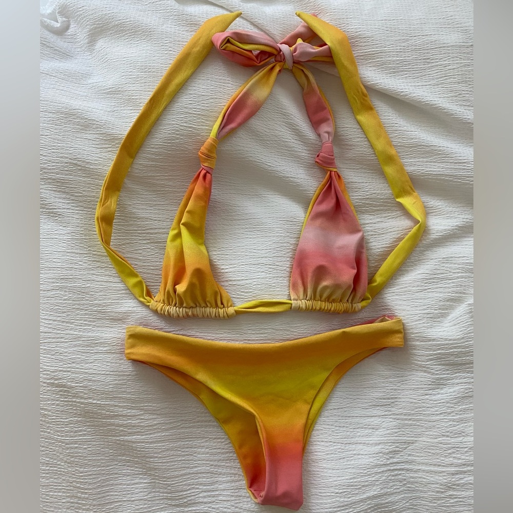 NWOT Skatie Sunrise Set